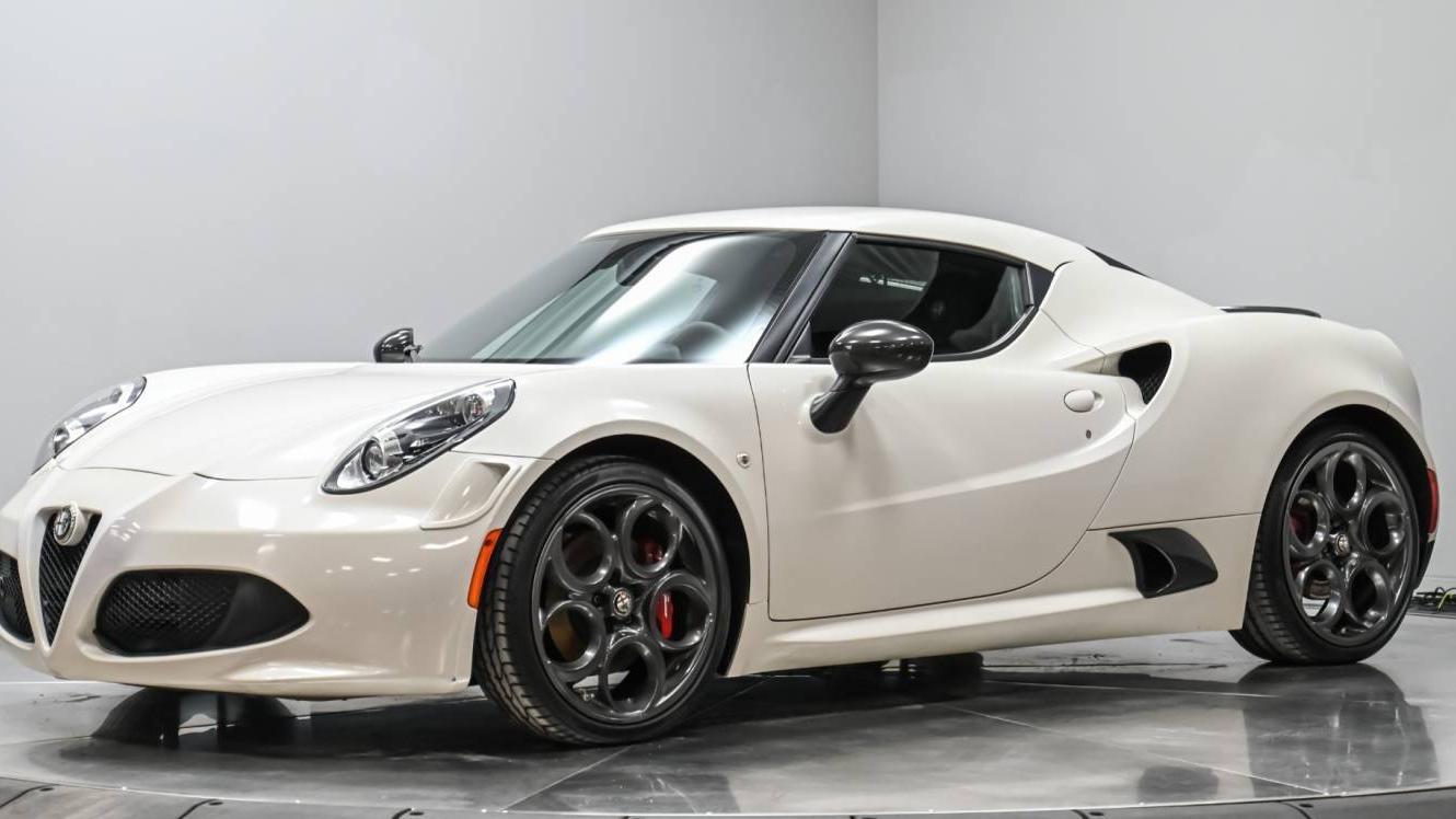 ALFA ROMEO 4C 2015 ZARBAAC43FM144806 image